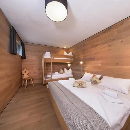 Alpine Stay, Sauna & Fireplace Apartamento *