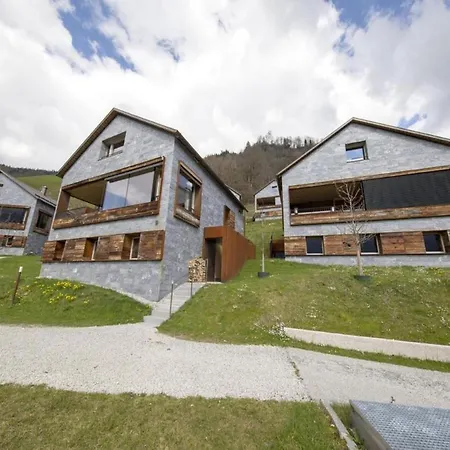 Alpine Stay, Sauna & Fireplace アパート